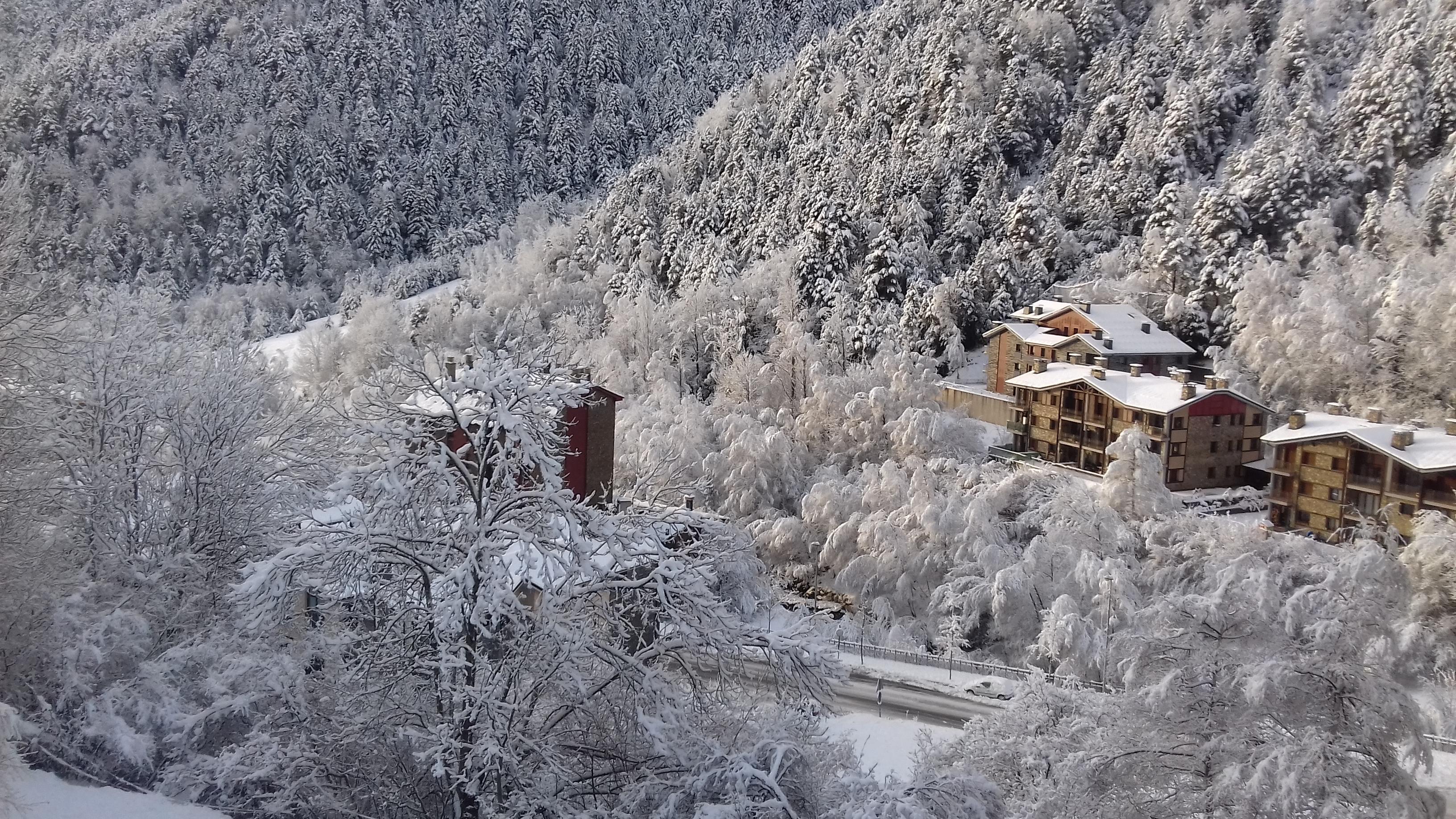 Xalet Besoli Hotel Arinsal Exterior photo